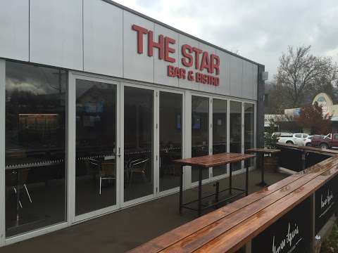 Photo: The Star Hotel Bright Photo: The Star Hotel Bright